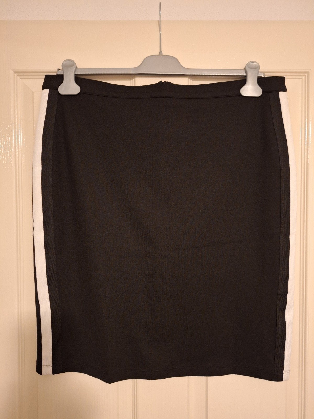 Rokje. Zwart met sierbies. XXL. Soyaconcept., Soyaconcept, Zwart, Maat 42/44 (L), Ophalen of Verzenden