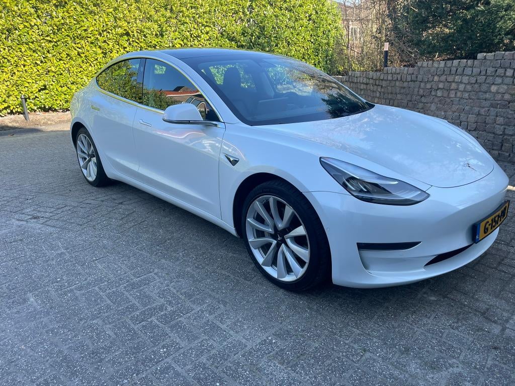 Tesla Model 3, Long Range, AWD, Trekhaak!, Auto's, Tesla, Automaat, 600 kg, Zwart, Wit
