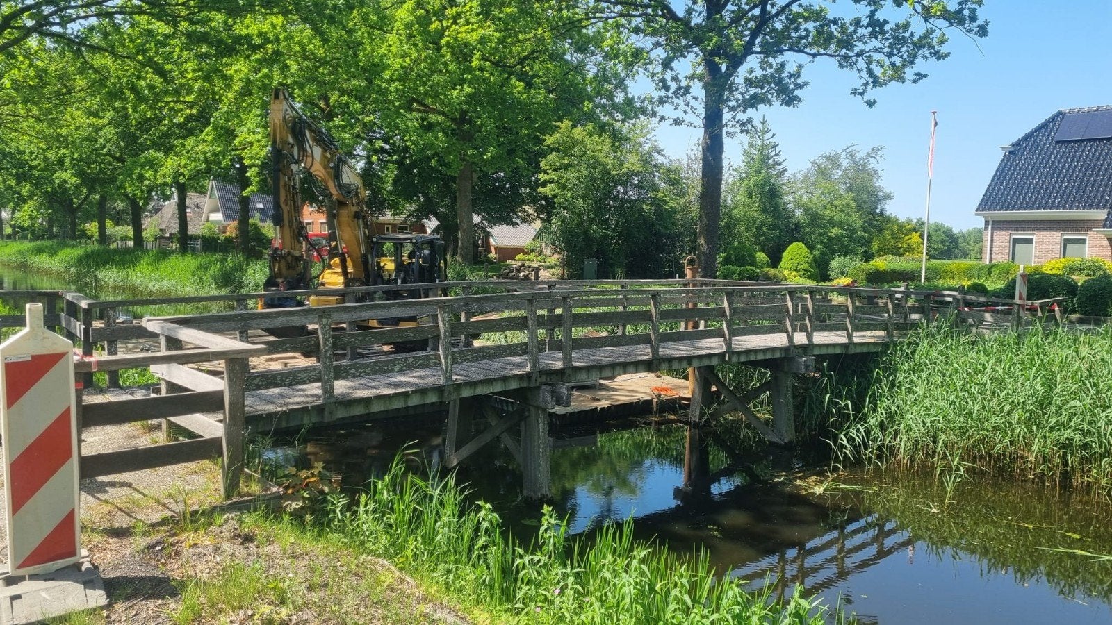 Houten brug, ca. 13,5m lang, 2m breed - Teab, Ophalen, Gebruikt