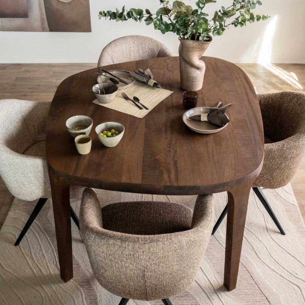 Eleonora Eettafel Taylor Bruin Organisch 140x120cm, Ophalen, Overige materialen, Zo goed als nieuw, Japandi / Scandinavisch / Modern