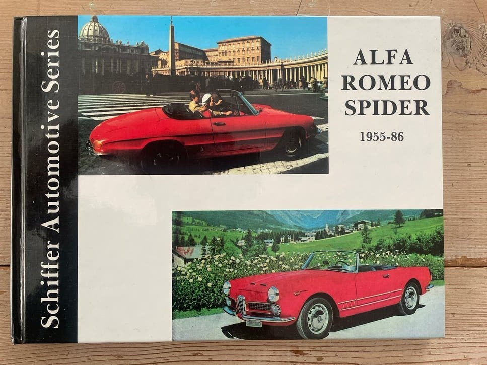 Alfa Romeo Spider 1955-86 Documentatie Boek, Verzenden, Zo goed als nieuw, Alfa Romeo