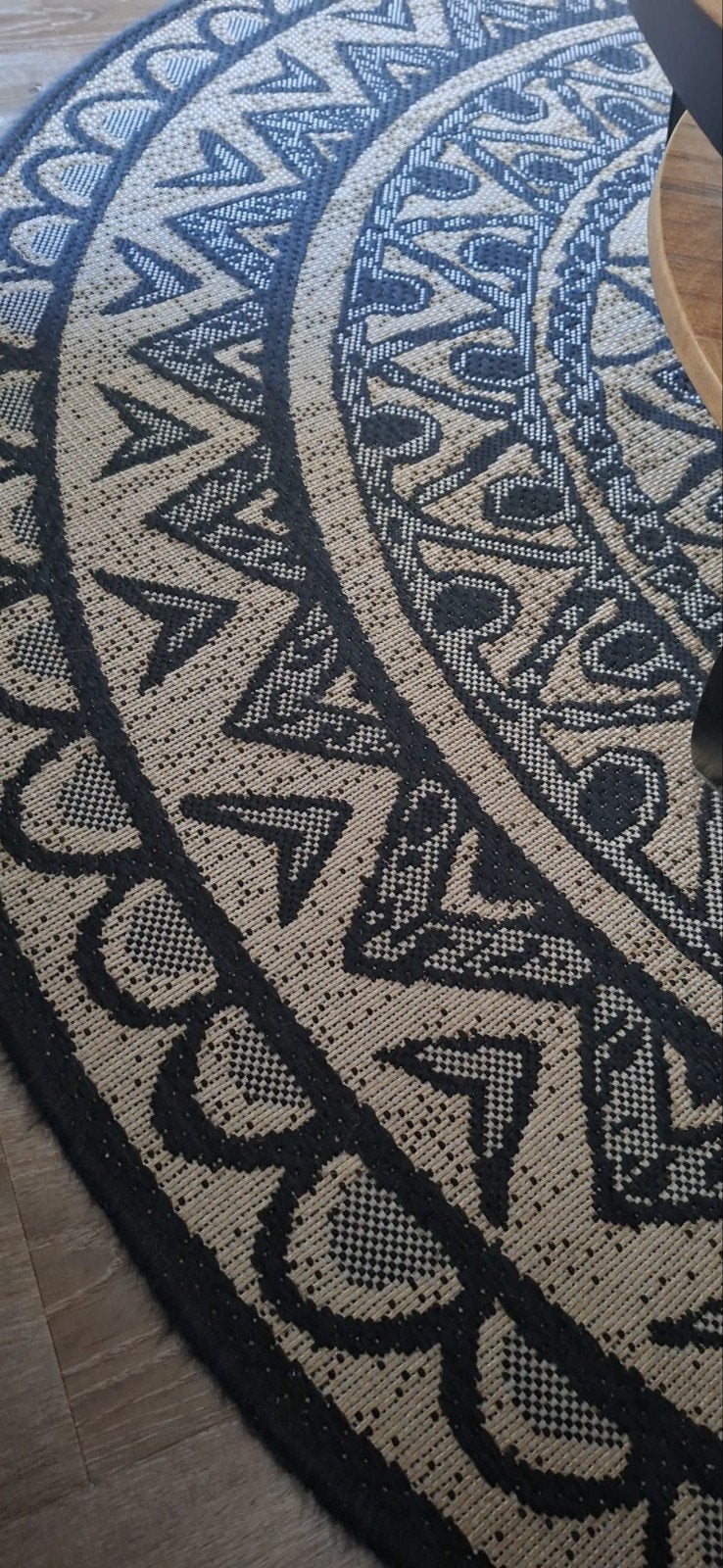 Rond vloerkleed Otis zwart/beige 200 cm, Huis en Inrichting, Stoffering | Tapijten en Kleden, Zo goed als nieuw, 200 cm of meer