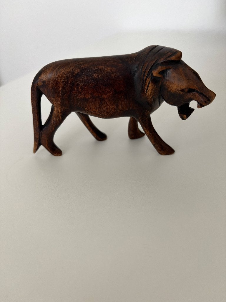Houten beeldje leeuw, Verzamelen, Beelden en Beeldjes, Ophalen of Verzenden, Zo goed als nieuw, Dier