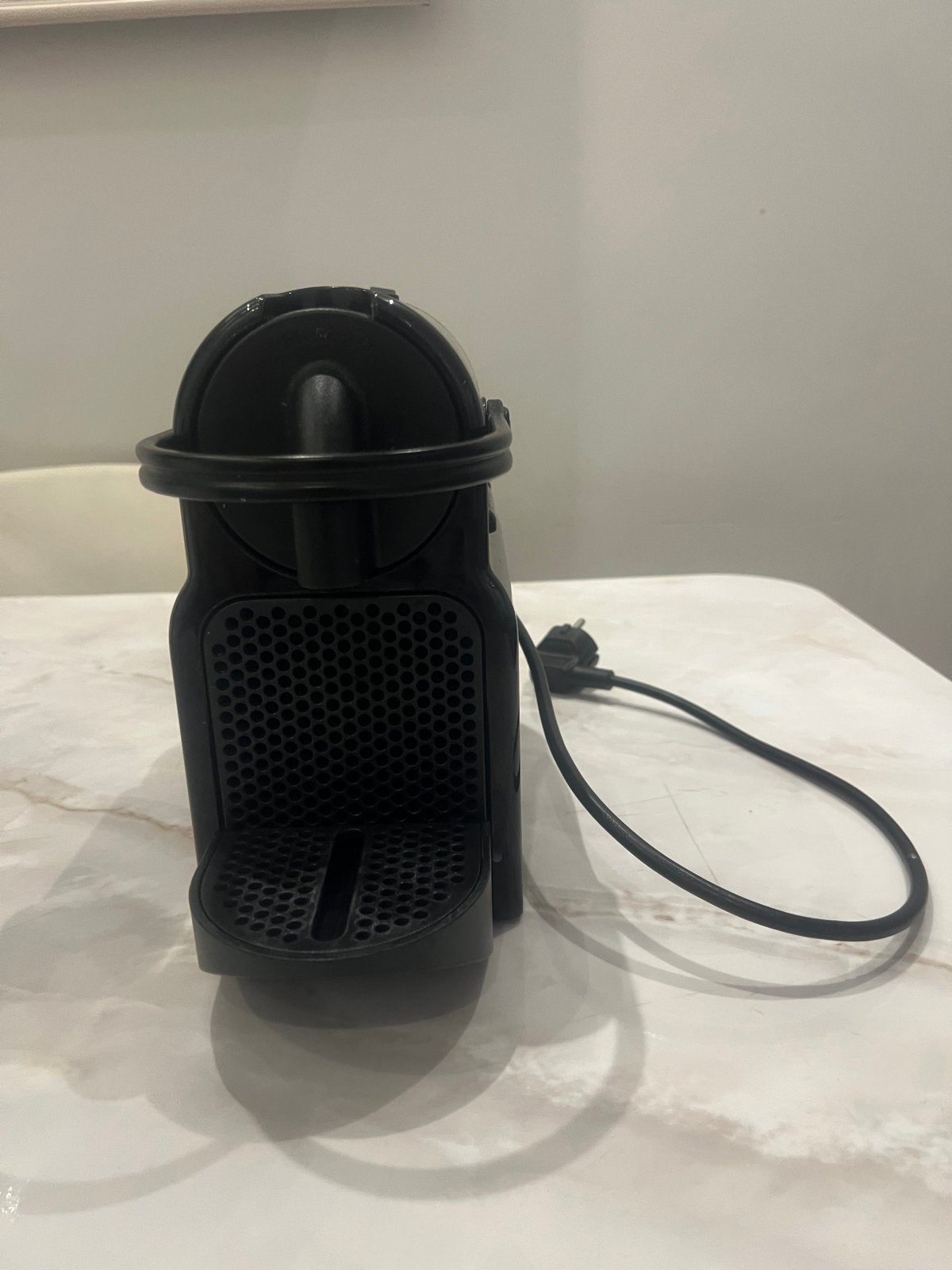 Nespresso Magimix Inissia en Tomado Melkopschuimer, Gebruikt, Espresso apparaat, Ophalen of Verzenden, 1 kopje