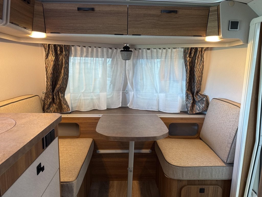 Eriba Touring 310 Legend Ventura Carrarawit AANBIEDING, Tot en met 3, Schokbreker, 500 - 750 kg, Eriba