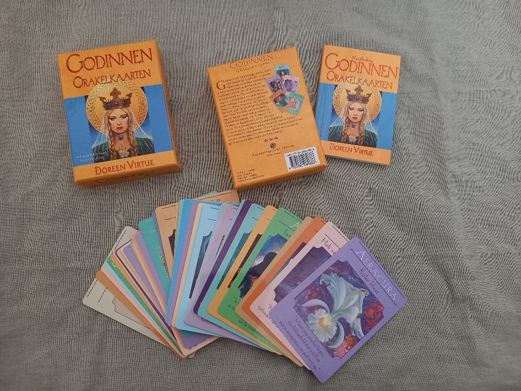 Godinnen Orakelkaarten / Kaartendeck - Doreen Virtue, Tarot of Kaarten leggen, Overige typen, Ophalen of Verzenden, Zo goed als nieuw
