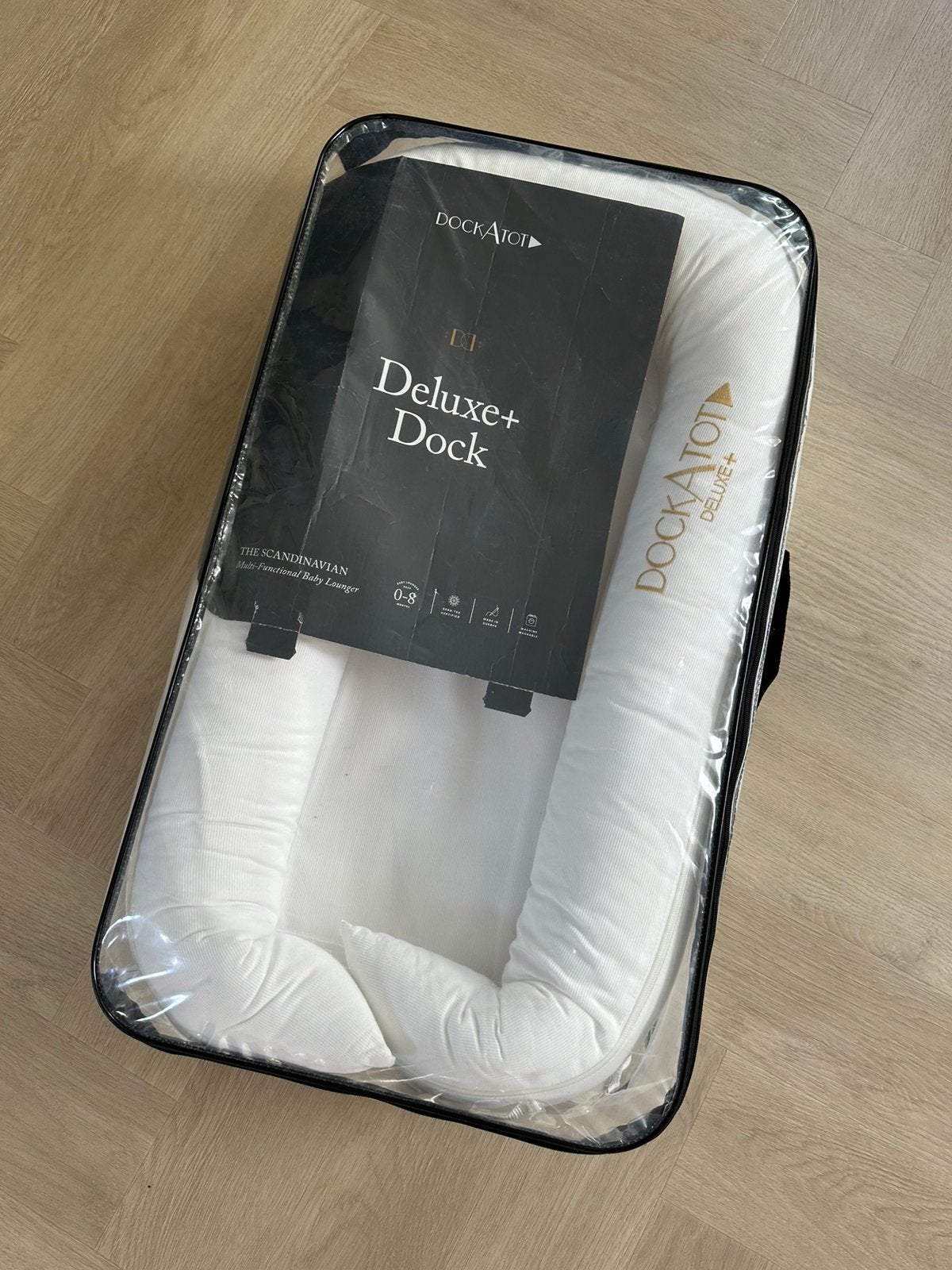 DockATot Deluxe+ Babynestje white 0-8M, Ophalen of Verzenden, Zo goed als nieuw, Overige typen