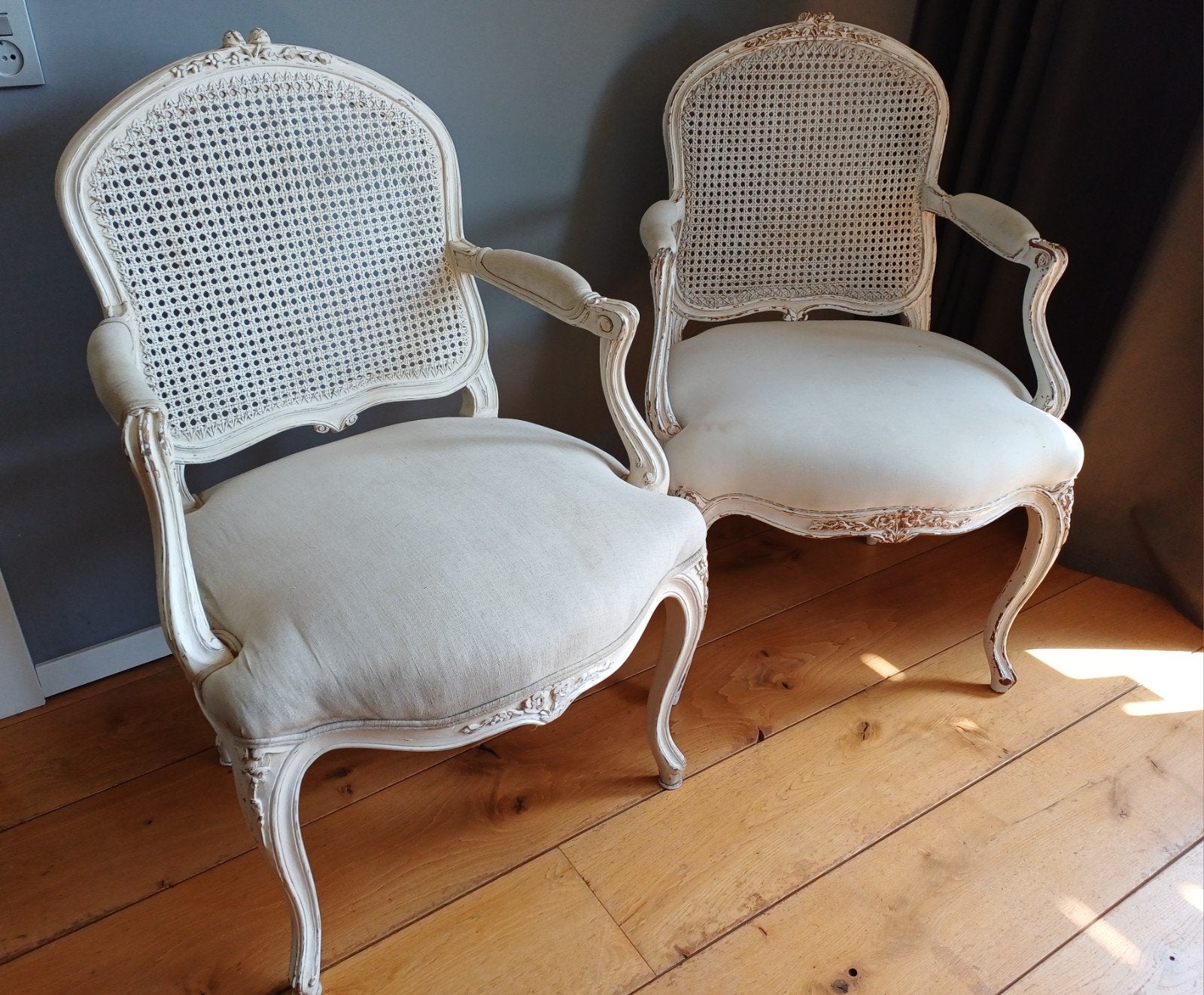 Set van 2 Oude Louis XV stijl Fauteuils Armstoel voor € 100, Ophalen
