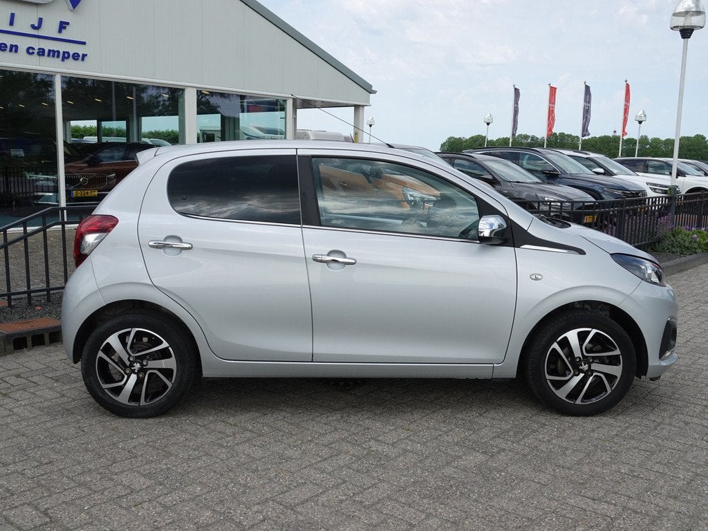 Peugeot 108 1.0 e-VTi AUTOMAAT Allure NAP | CLIMA | TREKH. |, Stof, Gebruikt, Euro 6, 4 stoelen