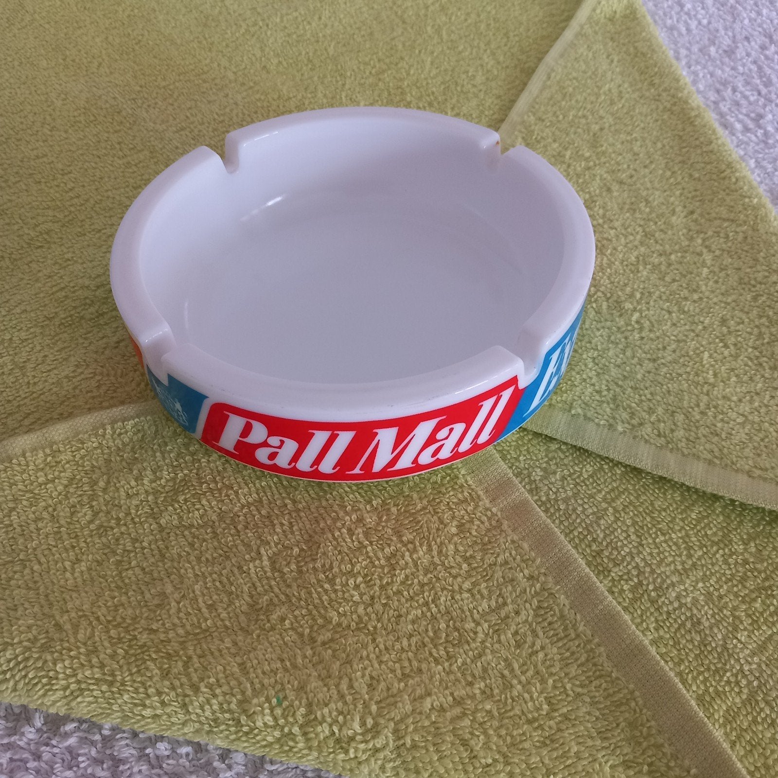 vintage asbak van het sigarettenmerk Pall Mall Export ., Ophalen