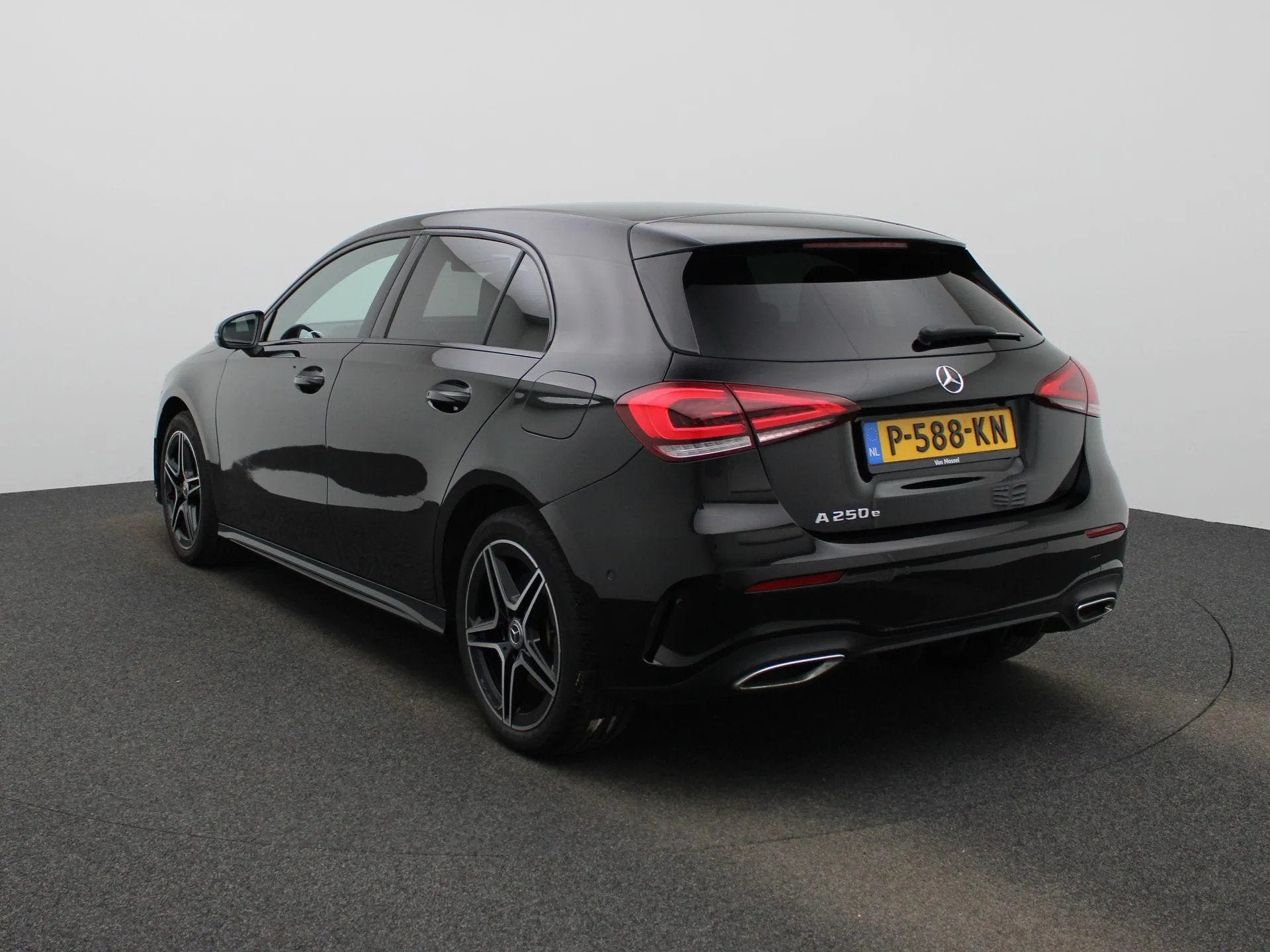 Mercedes-Benz A-Klasse 250 e Business Solution AMG Limited, Gebruikt, Automatische klimaatregeling, Zwart, Bedrijf