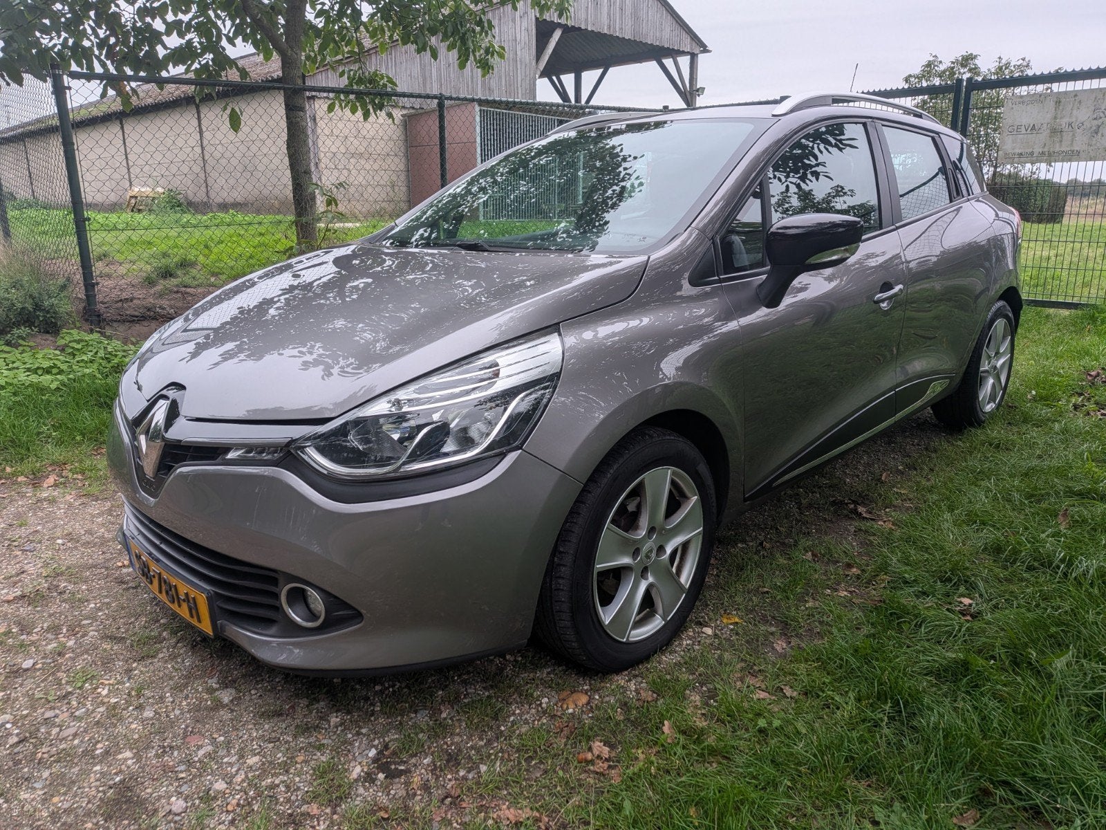 Renault Clio (Dynamic)  2015 Grijs, Auto's, Stationwagon, Diesel, Particulier, 550 kg