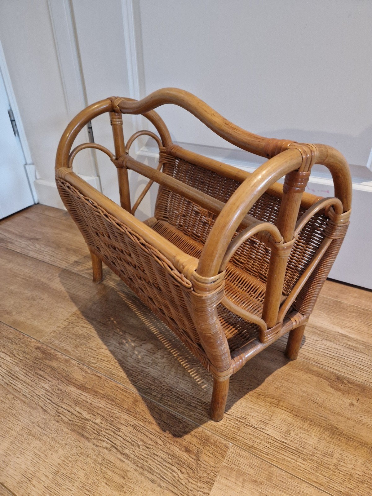 Vintage rotan lectuurbak / tijdschriftenrek, Ophalen, Gebruikt, Natuurlijk materiaal, Lectuurbak