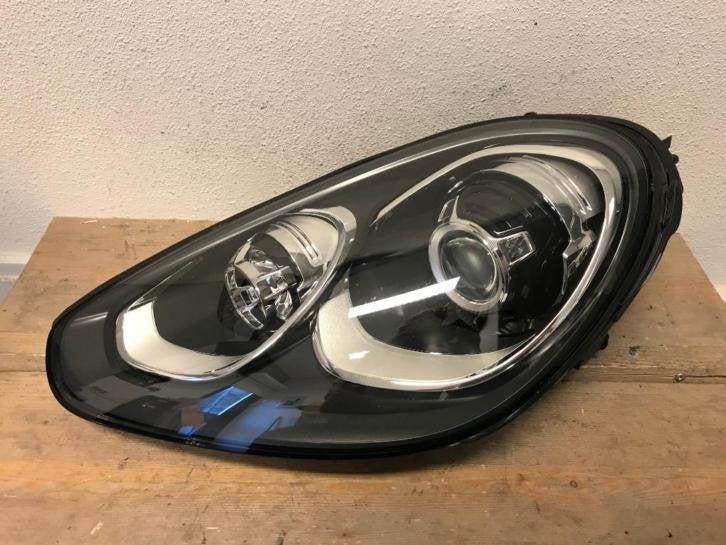 Porsche cayenne 7p5 xenon koplamp links 7P5941031CQ, Niet ingevuld, Gebruikt, Ophalen of Verzenden, Niet ingevuld