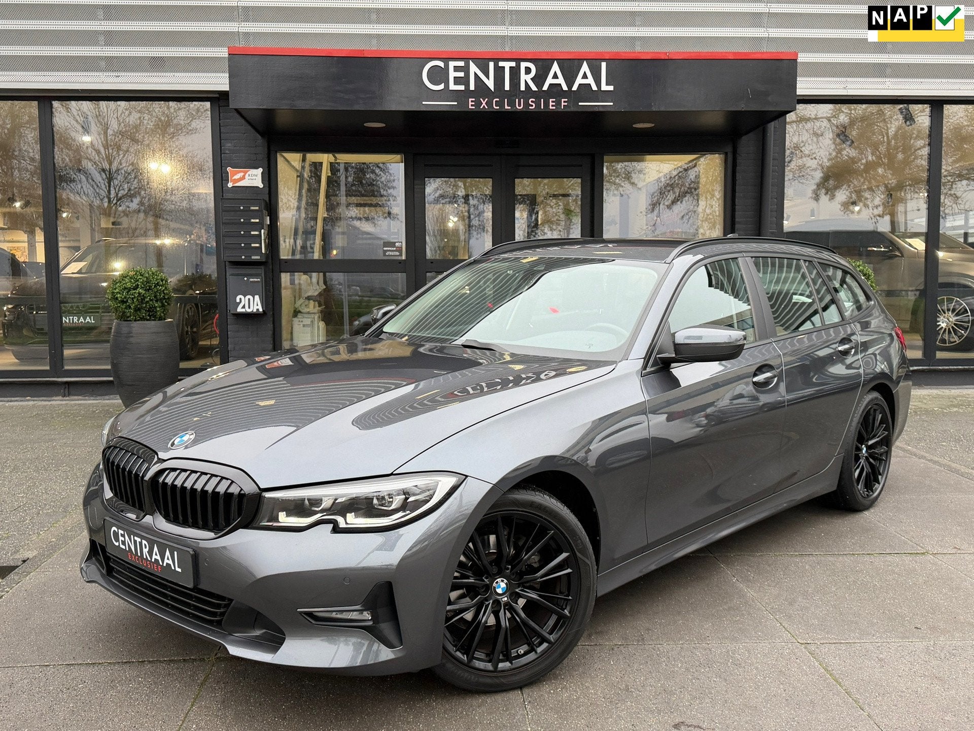 BMW 3-serie Touring 318i Business|Carplay|Pdc|Cruise Control, Automaat, 1998 cc, Gebruikt, Euro 6