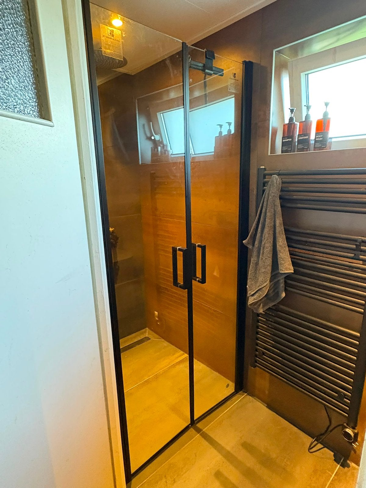 Douche klapdeuren, Doe-het-zelf en Verbouw, Deuren en Horren, Ophalen, 80 tot 100 cm, Overige typen, Nieuw