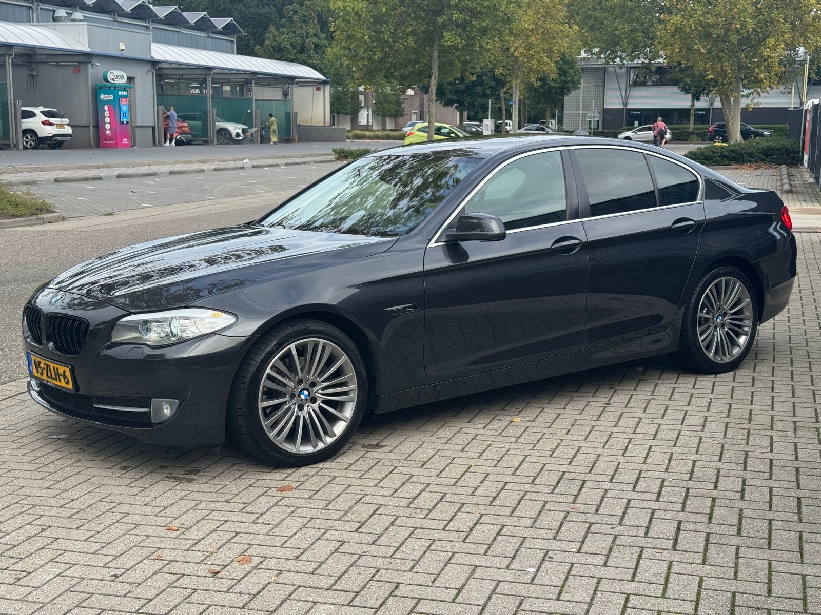 ⭐️BMW 5-Serie 520i 184pk Aut. 2013 NAP ✅ NIEUW KETTING, Auto's, Euro 5, Achterwielaandrijving, Zwart, 4 cilinders