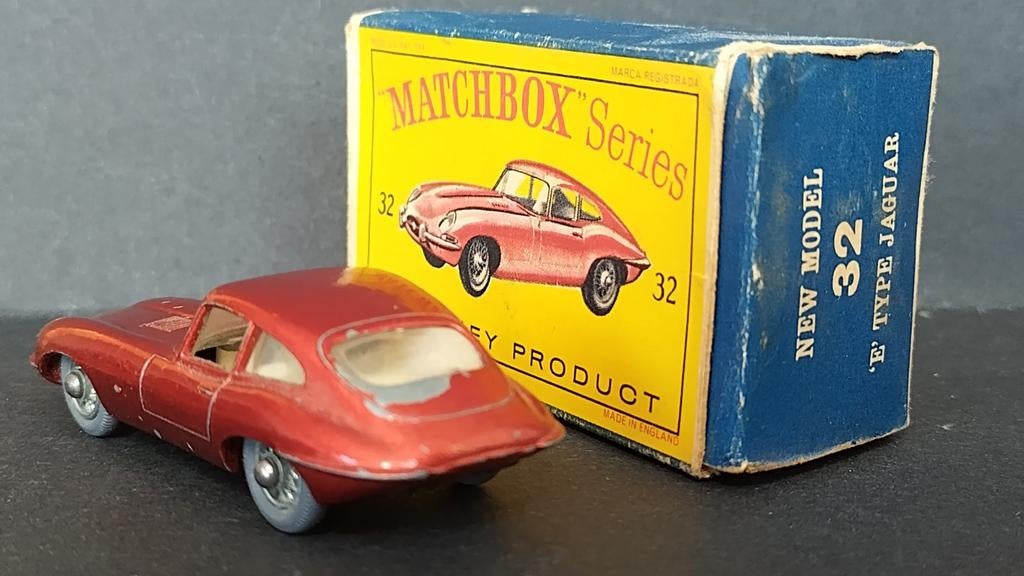 Jaguar E type Grey tyres 1:64 Lesney Matchbox Pol, Auto, Verzenden, ., Zo goed als nieuw