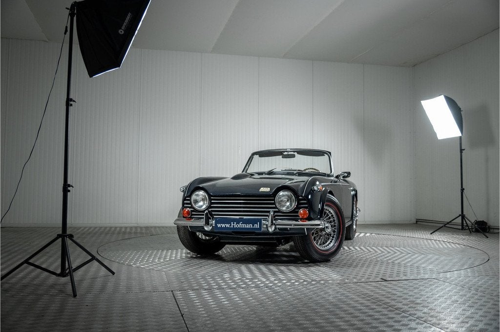 Triumph gezocht: TR2 - TR3 - TR4 - TR5 - TR6 - Spitfire - Vi, Auto's, Triumph, Gebruikt, Overige carrosserieën, Overige brandstoffen