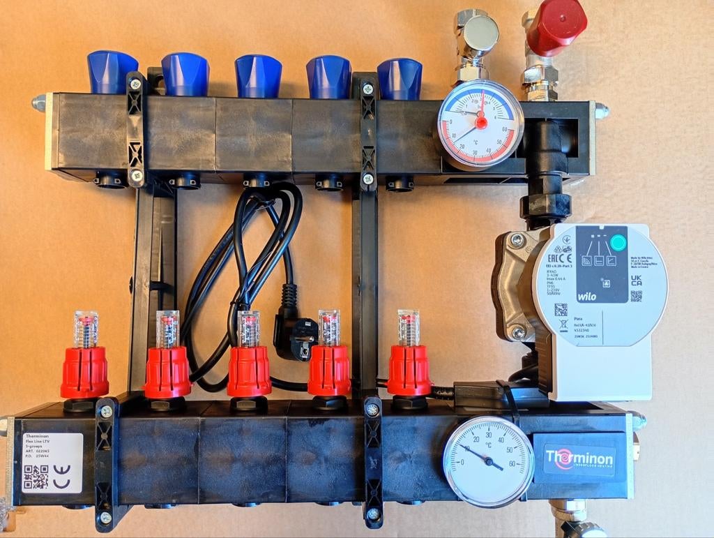 Nieuw Therminon 5 groep vloerverwarming verdeler met pomp, Ophalen of Verzenden, Overige typen