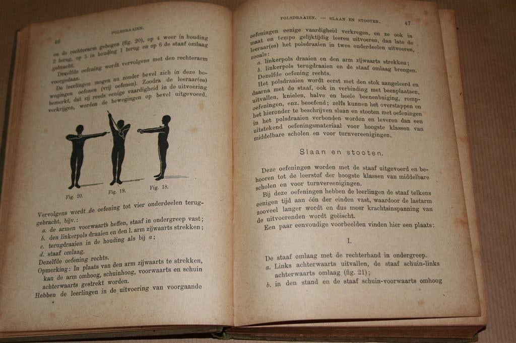 Vrije en ordeoefeningen lagere school — Gymnastiek — 1920, Ophalen of Verzenden