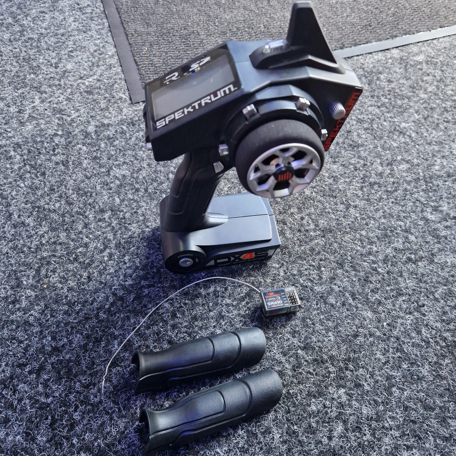 Spektrum DX4S Pistoolzender met Sr410 ontvanger. RC, Ophalen of Verzenden, Zo goed als nieuw