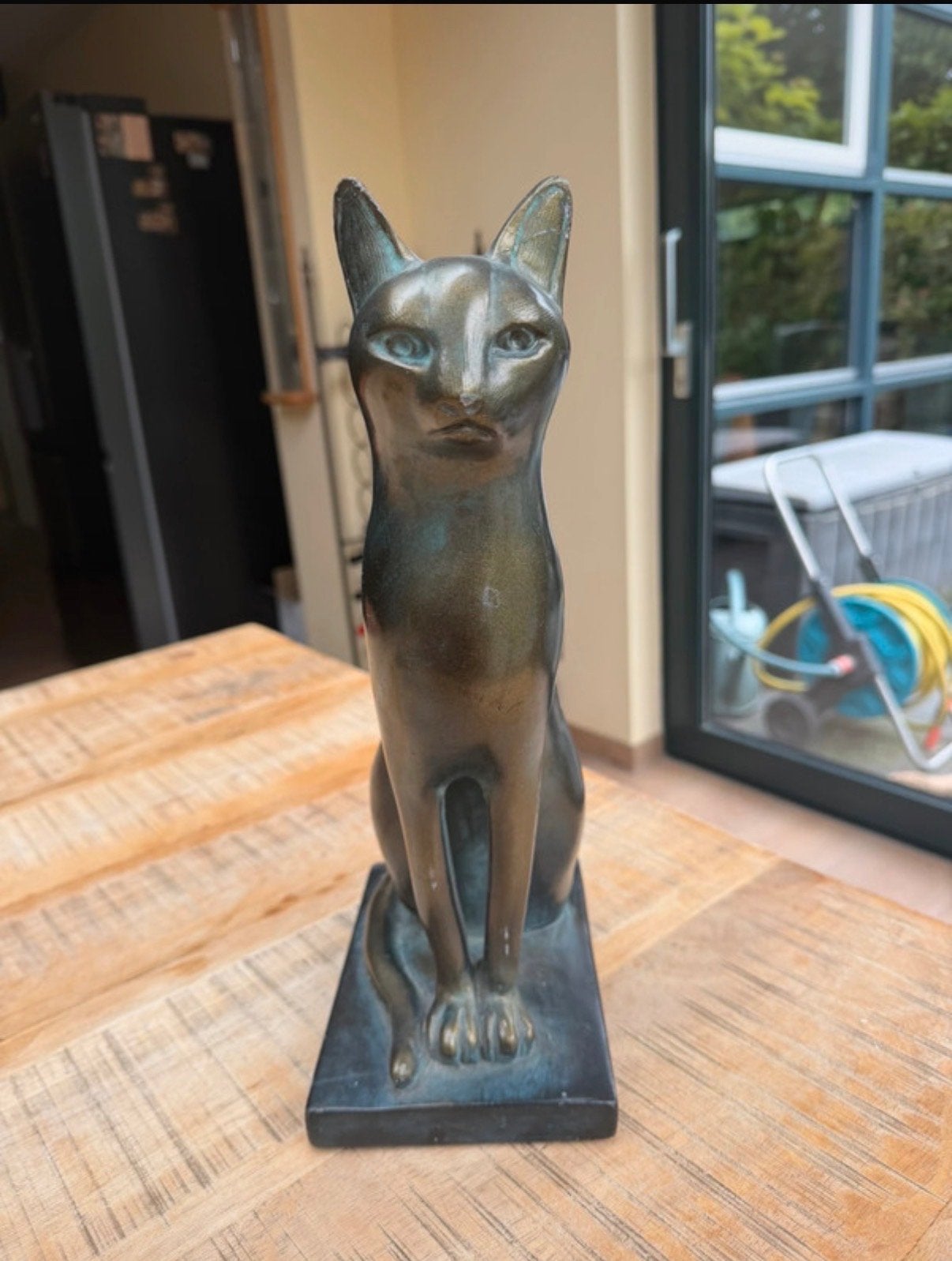 Groot beeld Egyptische godin Bastet- gips met bronzen finish, Gips, Ophalen of Verzenden, 20 - 50 cm, Beeld