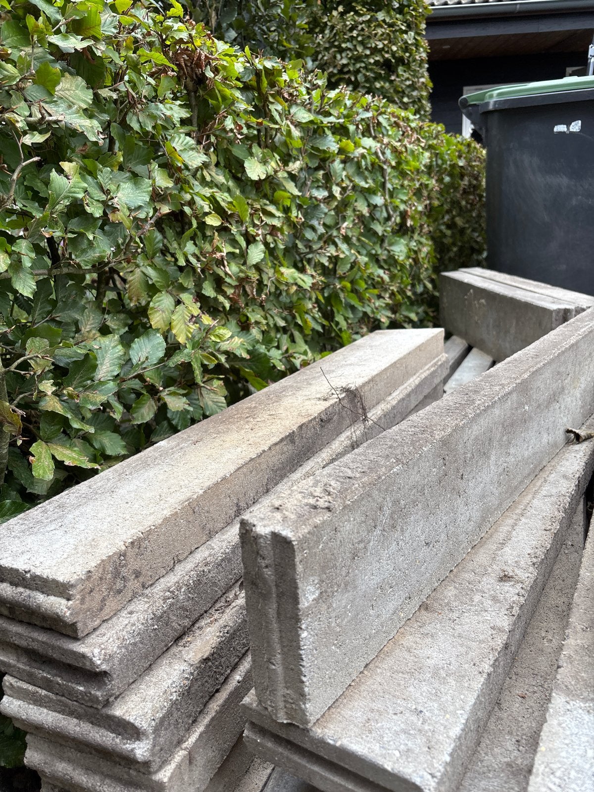 21 stuks betonnen opsluitbanden - Gebruikt, Tuin en Terras, Ophalen, Gebruikt, Overige typen, Minder dan 5 m²