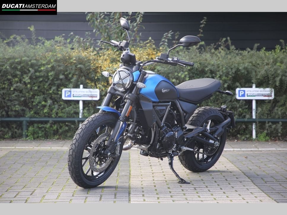 DUCATI SCRAMBLER ICON DARK (bj 2026) 0 km, DUCATI, Motorrijbewijs A, Bedrijf, Onbekend