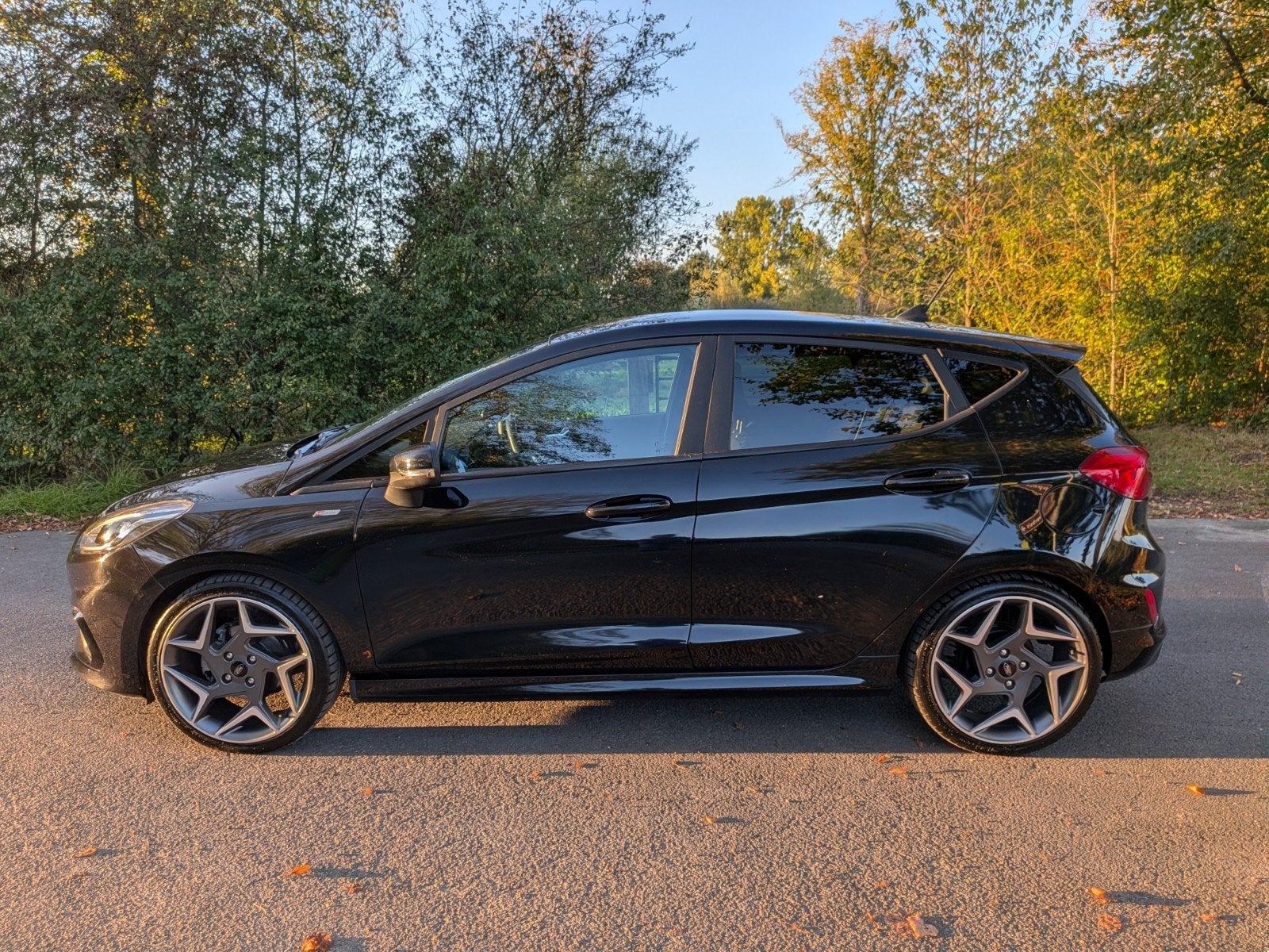 Ford Fiësta 1.0 St-line Ecoboost Hybrid 125pk 5dr 2021 Zwart, Auto's, Voorwielaandrijving, Stof, Zwart, Handgeschakeld