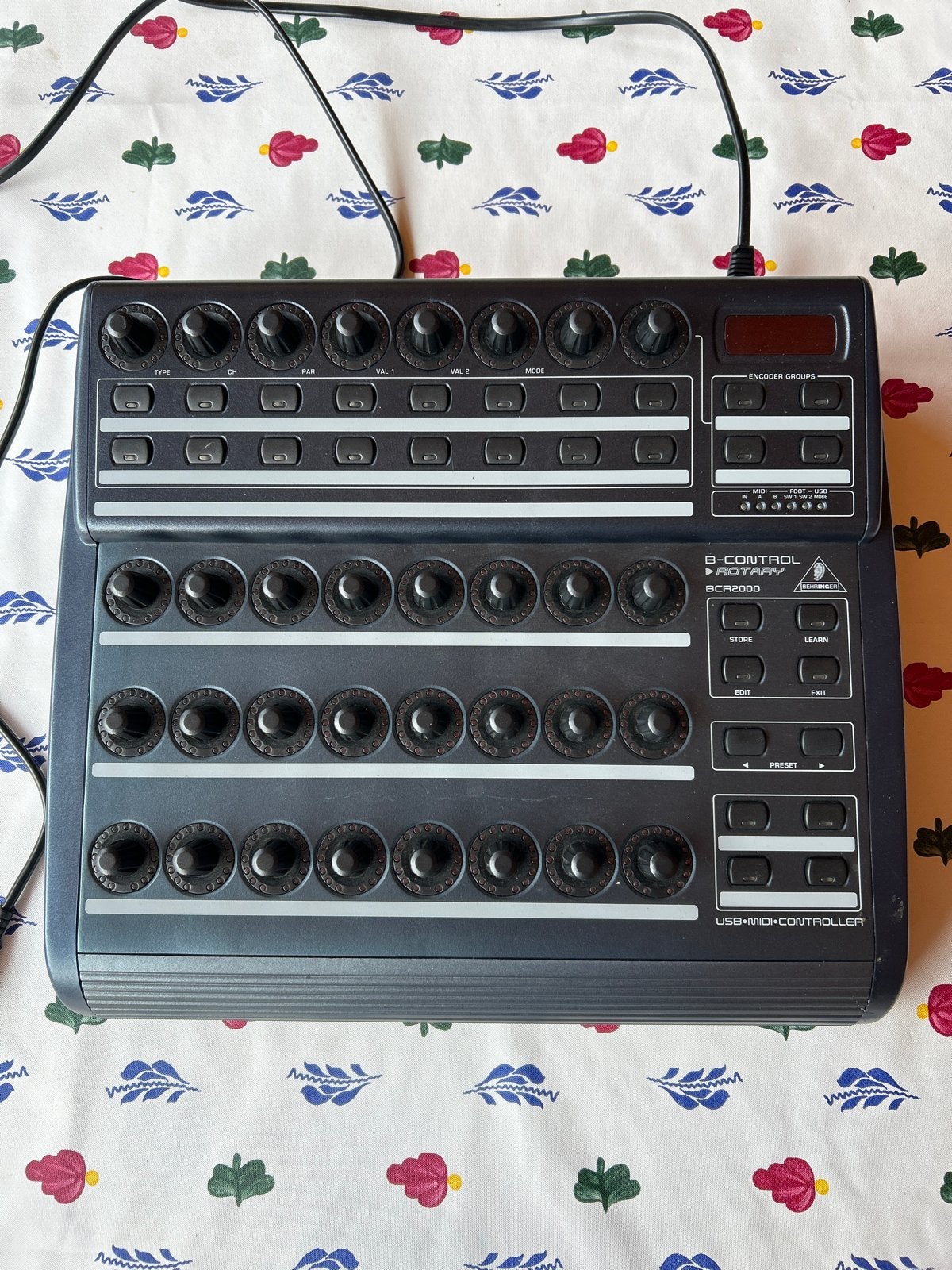 Behringer B-Control Rotary BCR2000 USB/MIDI Controller, Muziek en Instrumenten, Synthesizers, Gebruikt, Overige aantallen, Overige merken