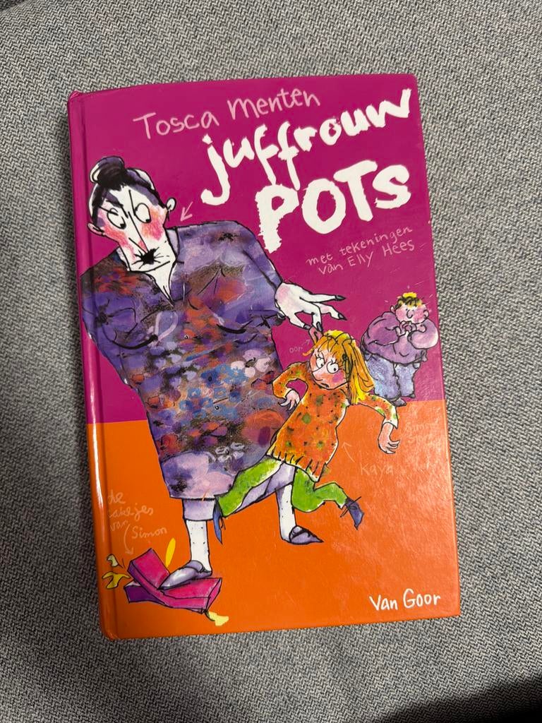 Juffrouw Pots - Tosca Menten (Kinderboek), Ophalen of Verzenden, Zo goed als nieuw, Fictie algemeen