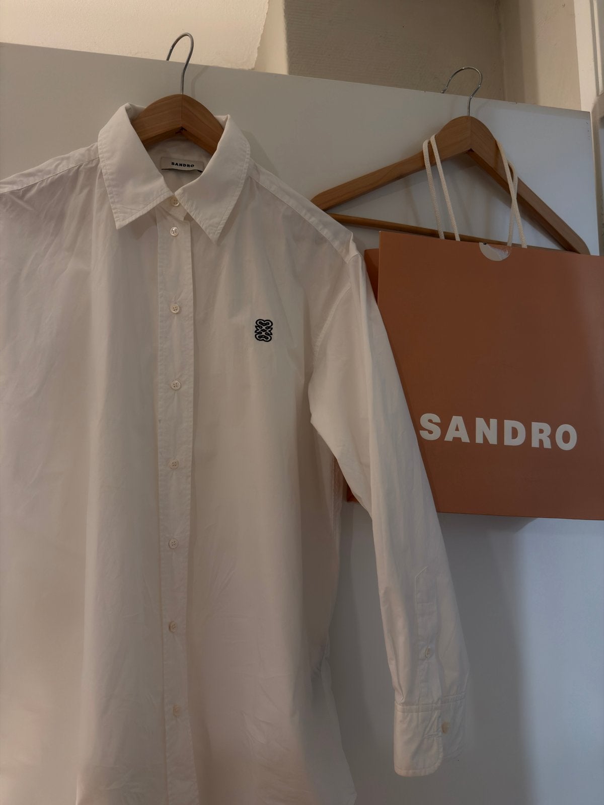 Sandro oversized overhemd blouse maat 3 - Lange mouwen wit, Kleding | Dames, Ophalen of Verzenden, Zo goed als nieuw, Maat 38/40 (M)