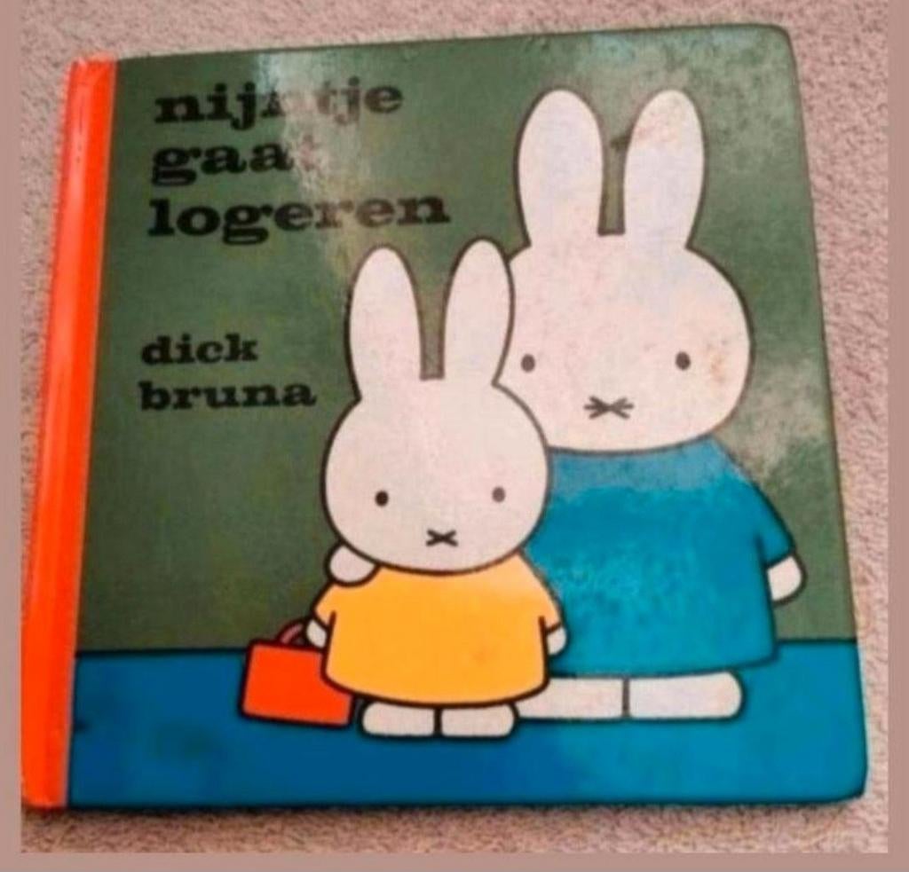 Nijntje gaat logeren - Dick Bruna (Vintage), Ophalen of Verzenden, Gelezen, Dick Bruna, Fictie algemeen