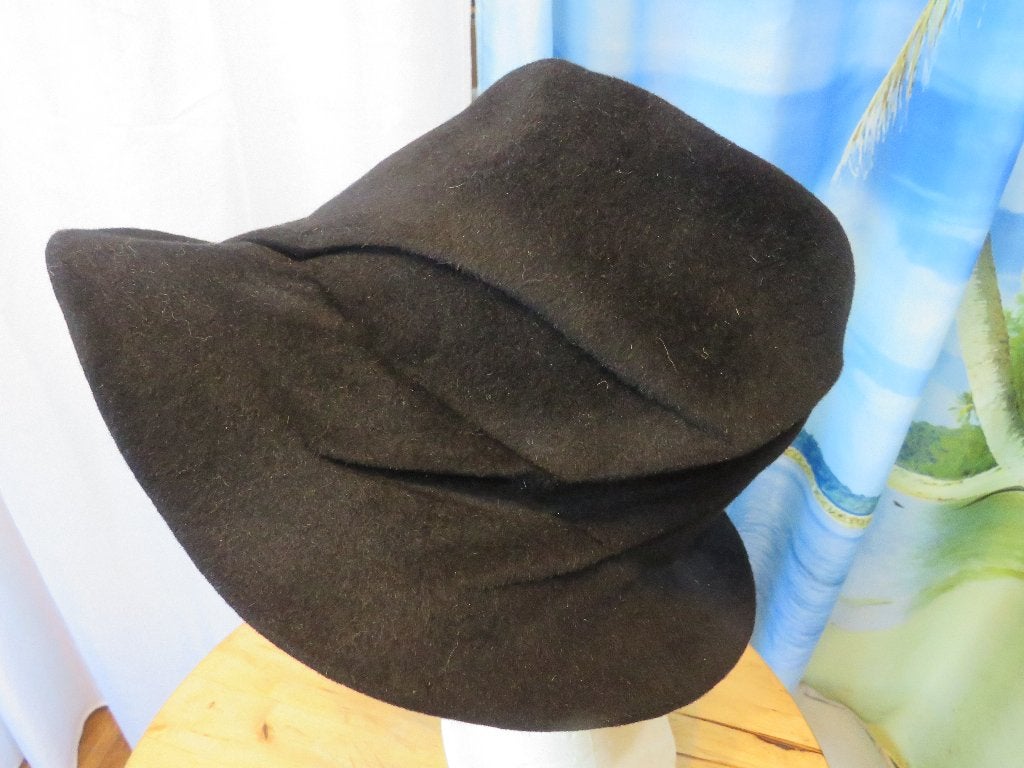 zeer aparte reinhard plank wol vilten hoed  mt 58, Kleding | Dames, Hoed, Ophalen of Verzenden, Reinhard plank, Gedragen