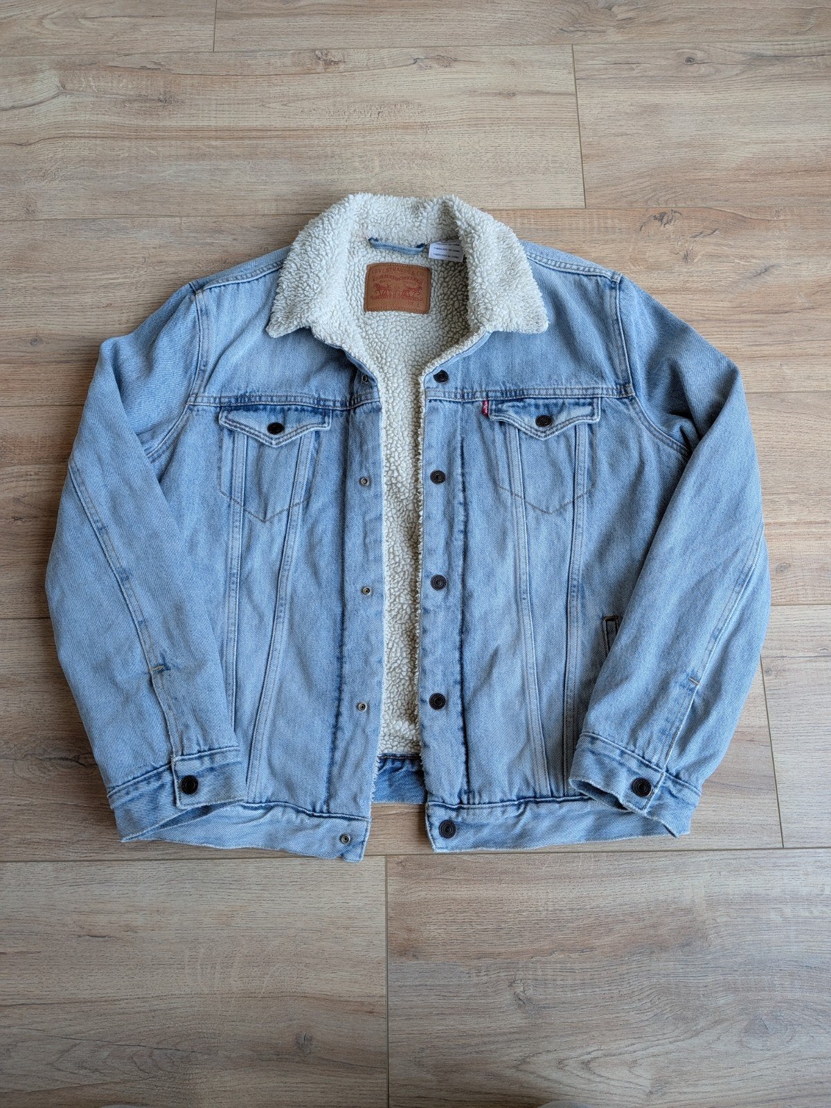 Lichtblauwe Levi's spijkerjas met teddy voering - Maat L, Maat 52/54 (L), Levi's, Blauw, Ophalen of Verzenden