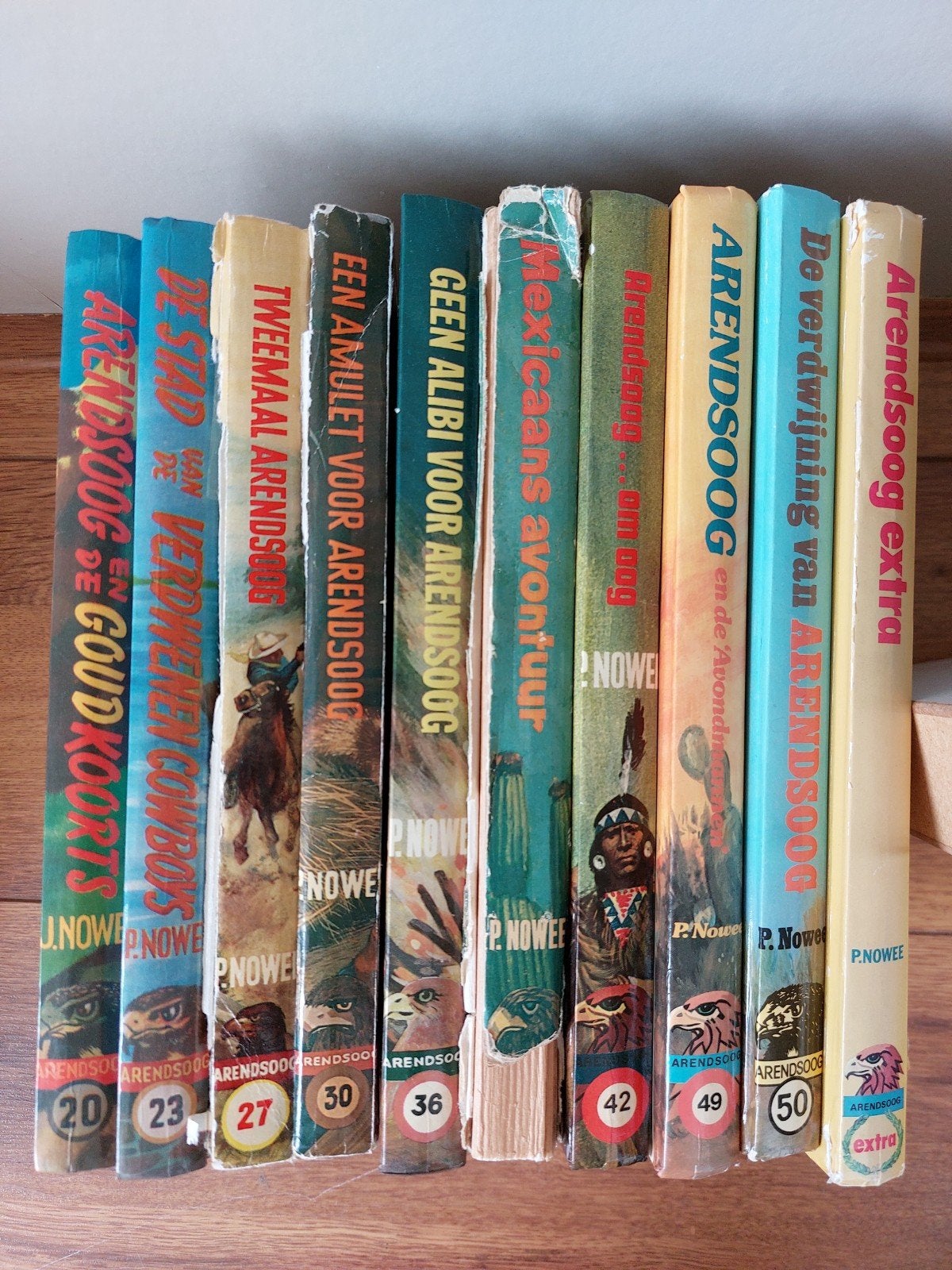 Arendsoog boeken - Set van 10 avonturenromans, Ophalen of Verzenden, Gelezen, P. Nowee