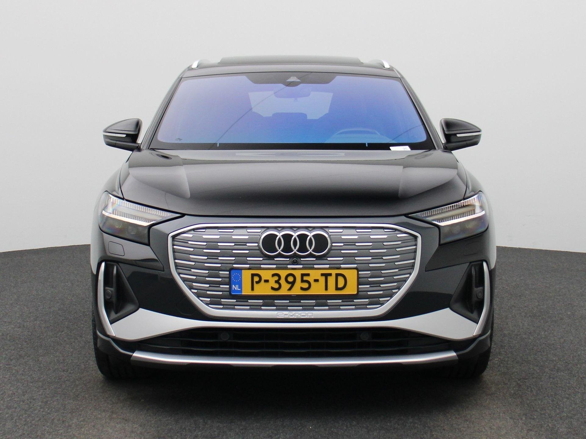 Audi Q4 e-tron 40 Launch edition S Competition 77 kWh Leder, Auto's, Audi, 12 maanden, Achterwielaandrijving, Gebruikt, Zwart
