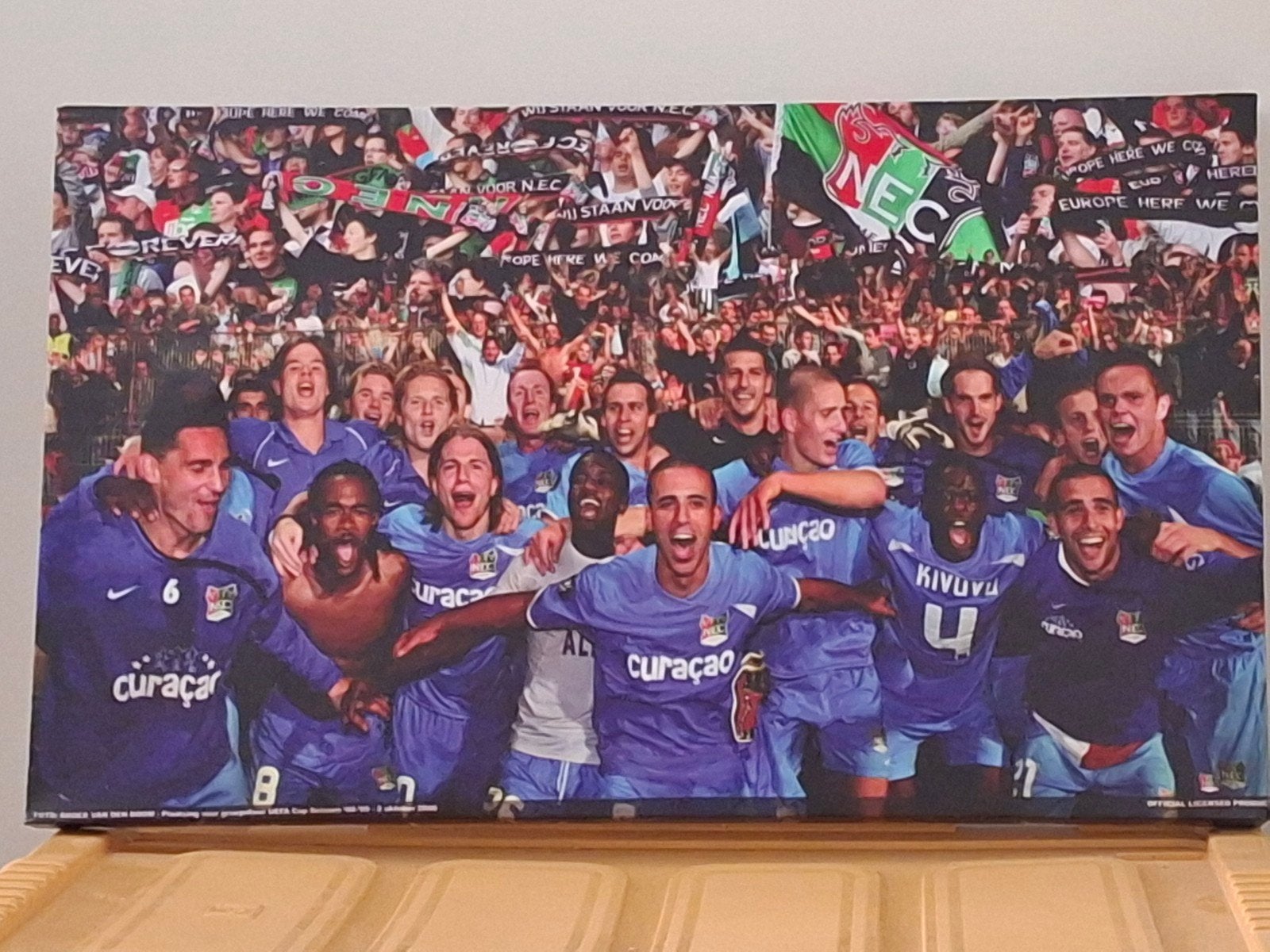 NEC Nijmegen Voetbal Poster op canvas - Europe Here We Come, Gebruikt, Ophalen of Verzenden, Foto of Poster, 5 – 50
