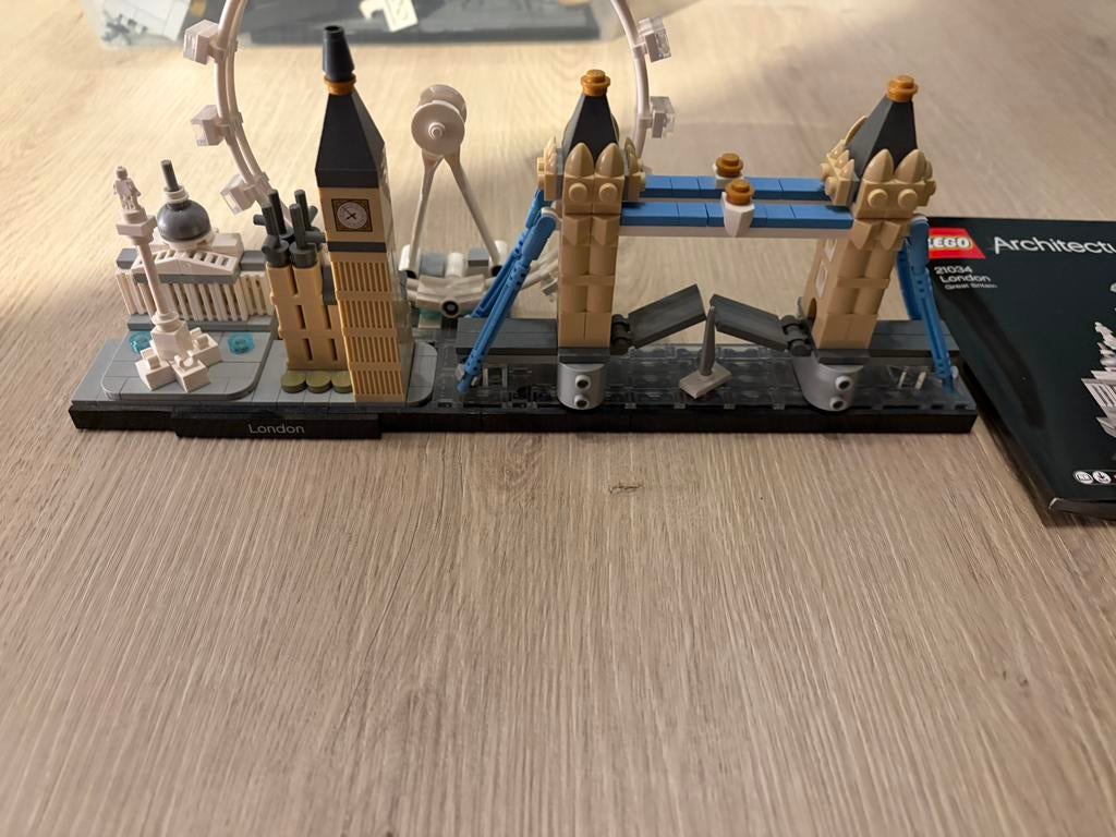Lego architecture Londen 21034, Ophalen of Verzenden, Zo goed als nieuw