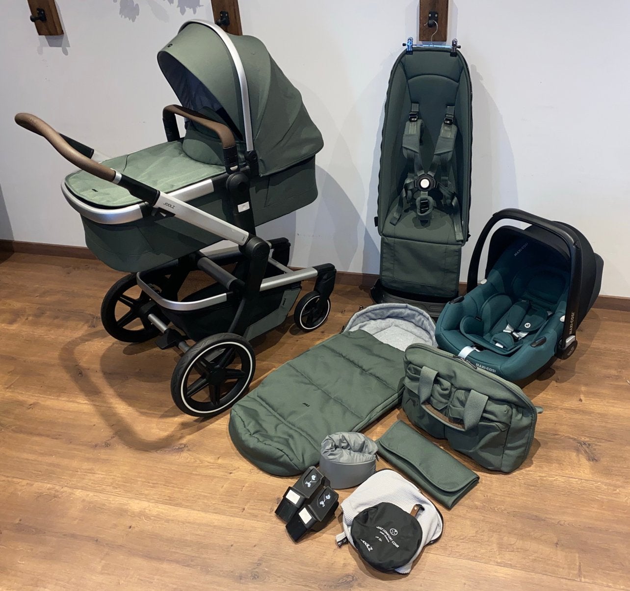 Joolz Day+ Marvellous Green Complete 3in1 Kinderwagen, Ophalen, Joolz, Zo goed als nieuw, Eikenlaan 76 Spijkenisse