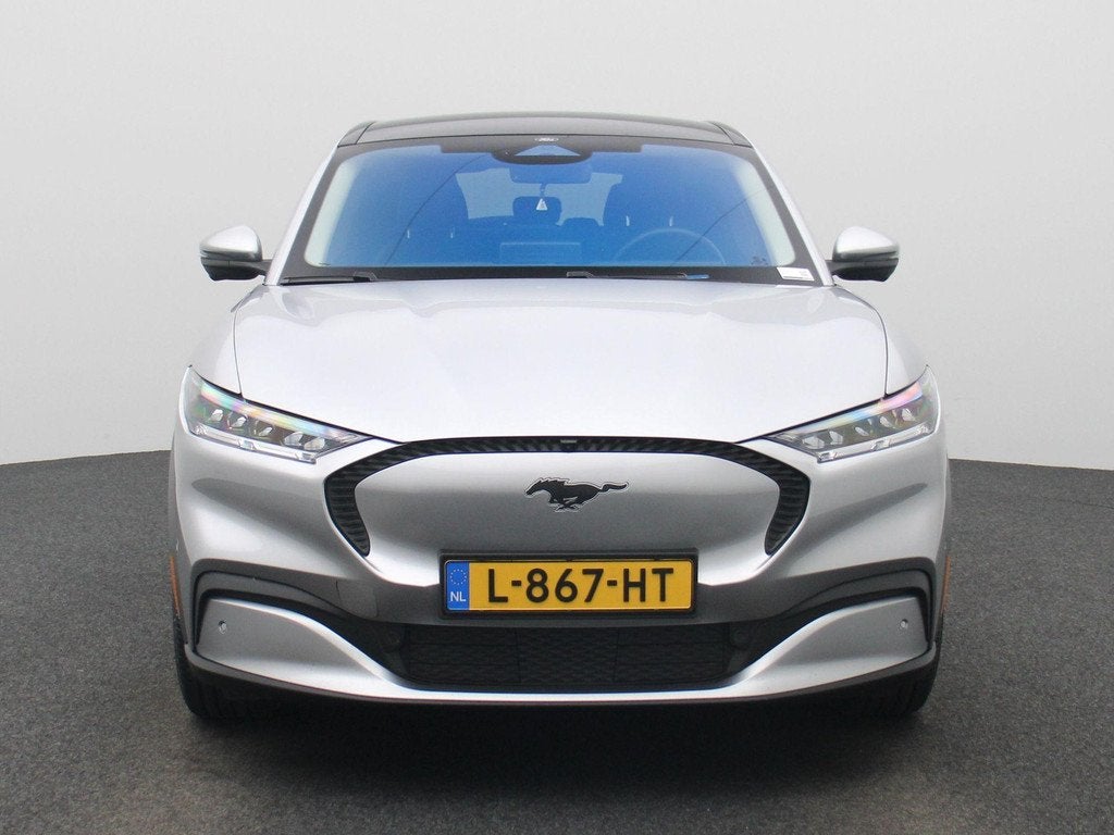 Ford Mustang Mach-E RWD 75 kWh Aut. | Panoramadak | Leder |, Auto's, Ford, Automaat, 12 maanden, Gebruikt, 750 kg