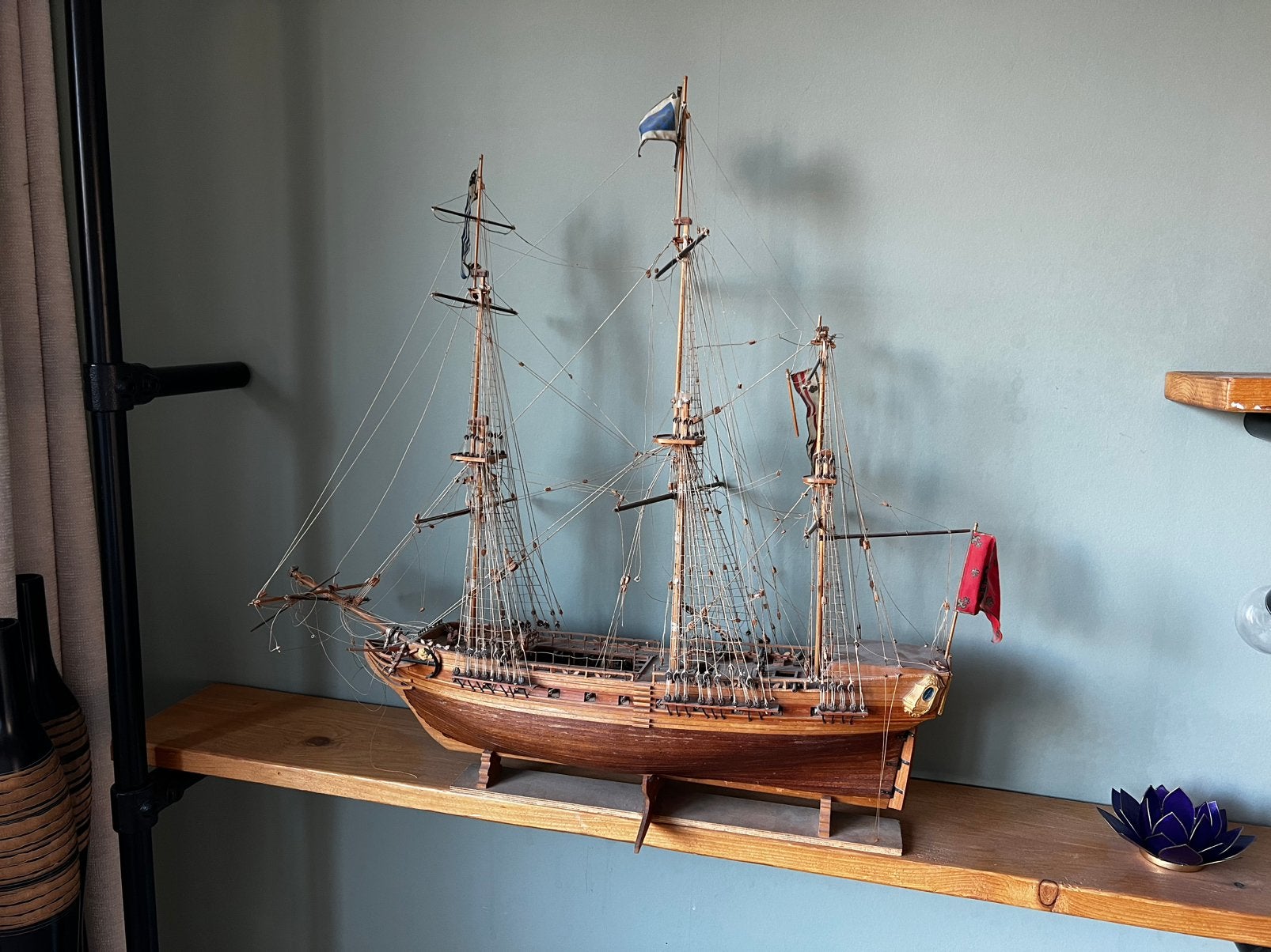 Houten scheepsmodel - Hobbyproject met kleine schade, Hobby en Vrije tijd, Modelbouw | Boten en Schepen, Ophalen, Gebruikt, Groter dan 1:32