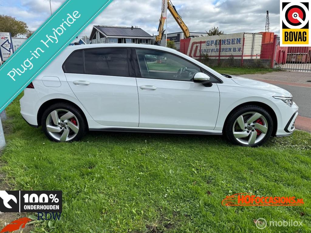 Volkswagen Golf 1.4 GTE 245pk KEYLESS/STOEL-STUURVERW, Gebruikt, 4 cilinders, Met garantie (alle), Wit