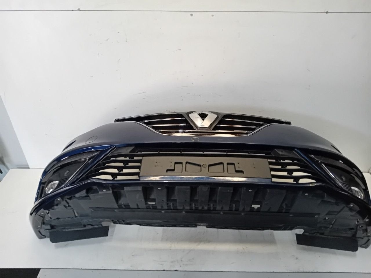 Bumper voor Renault Mégane, Onderdelen@venauto.nl, Van der Ven Autorecycling B.V., Gebruikt, Ettenseweg 76, 4706 PB Roosendaal, The Netherlands