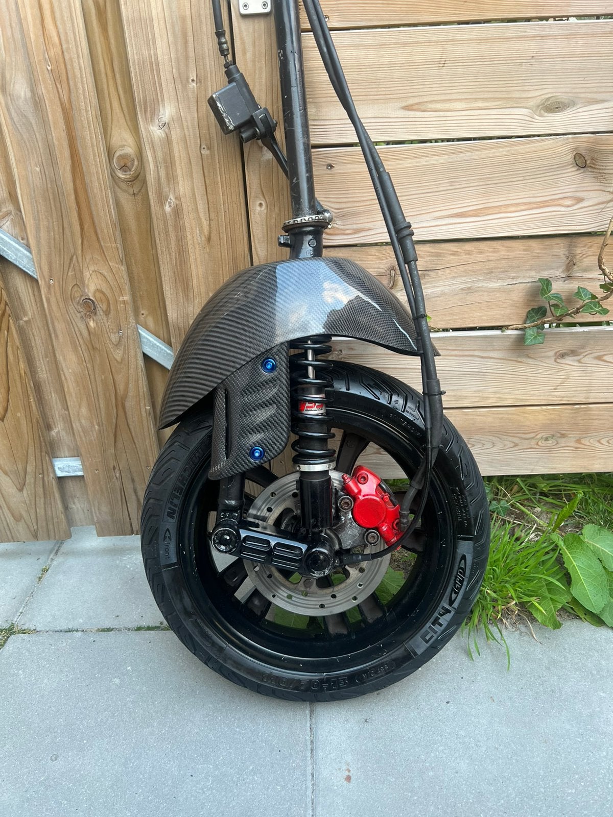 SP vork met dikke Carbon kappen en YSS voorveer, Ophalen, Zo goed als nieuw, Overige typen, Vespa