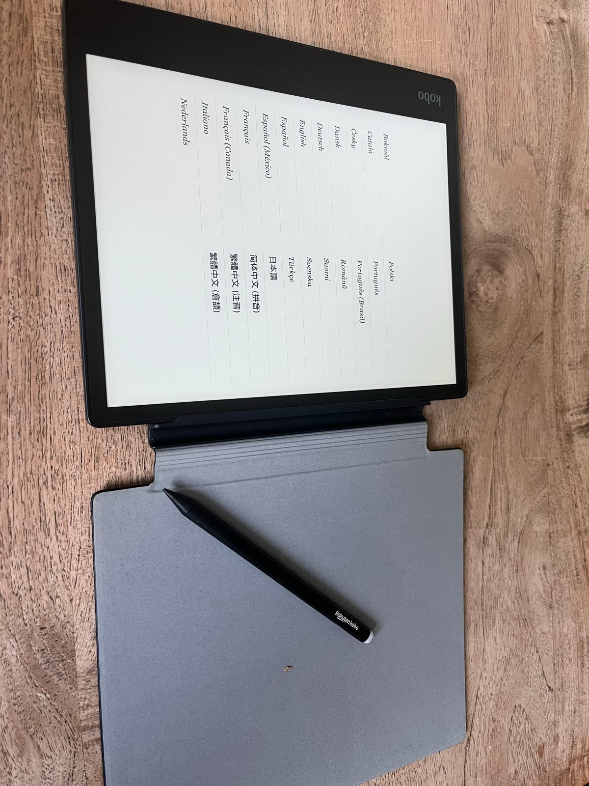 Kobo  Elipsa 2E bundel  10,3 inch  met hoes en stylus, Computers en Software, E-readers, Touchscreen, Ophalen of Verzenden, Zo goed als nieuw