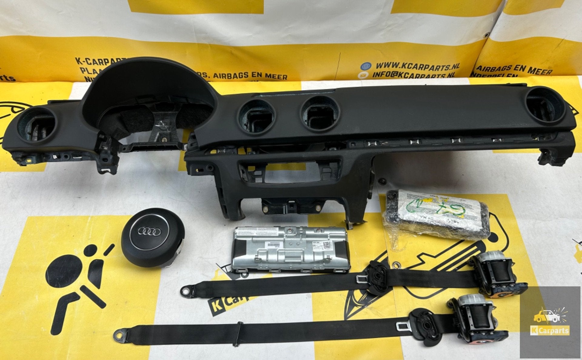 Audi A3 8V Compleet Dashboard set 2013-2018 origineel, Auto-onderdelen, Info@fabrikant.eu, Fabrikantstraat 1
1000 AA  Amsterdam, NL