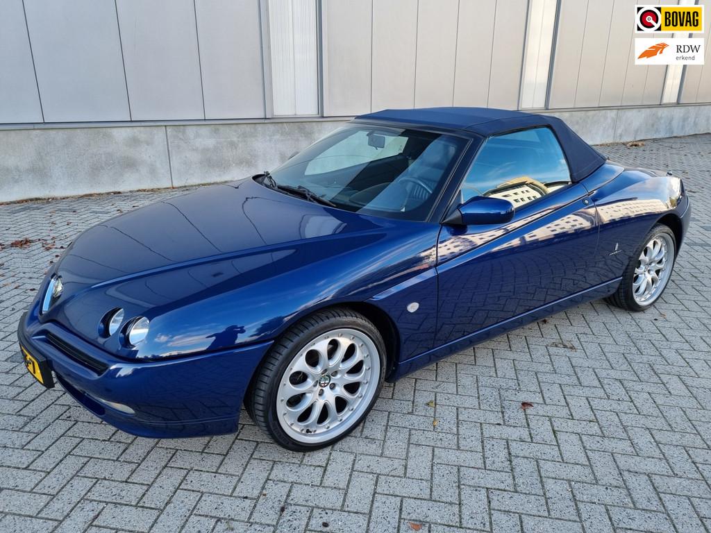 Alfa Romeo Spider 2.0-16V T.Spark L, Voorwielaandrijving, 1345 kg, Gebruikt, Zwart