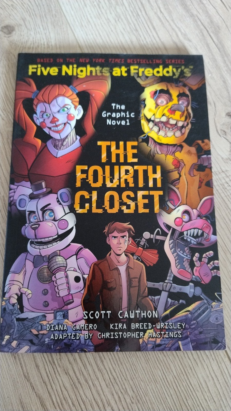 Five Nights at Freddy's: The Fourth Closet Graphic Novel, Boeken, Ophalen of Verzenden, Zo goed als nieuw, Scott Cawthon, Kira Breed-Wrisley, Christopher Hastings